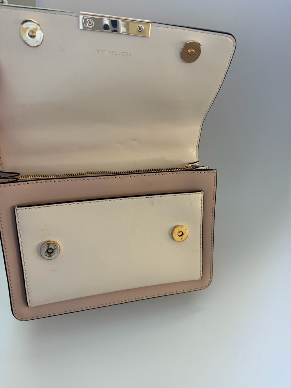 Michael Kors Pink and Cream Leather Shoulder Bag - Picture 4 of 8